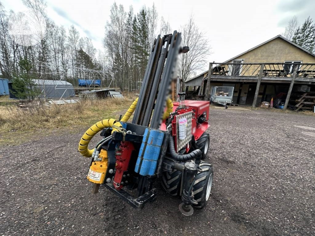 Case Mini-Sneaker - Drilling rig: picture 4 Case Mini-Sneaker - Drilling rig: picture 4