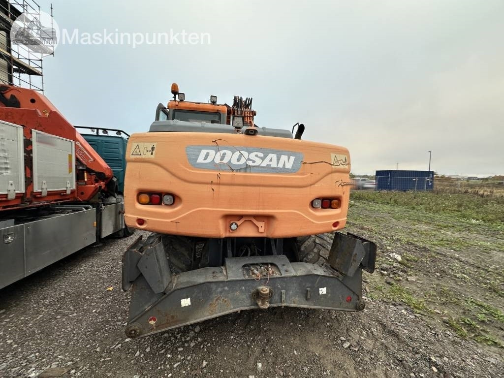 Doosan DX 140 W med vagn och redskap - Wheel excavator: picture 5 Doosan DX 140 W med vagn och redskap - Wheel excavator: picture 5