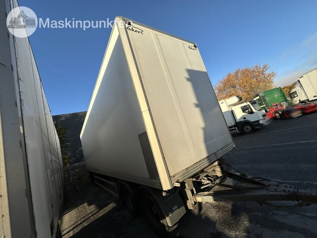 Ekeri L/L-4 Skåpsläp med öppningsbar sida - Closed box trailer: picture 3 Ekeri L/L-4 Skåpsläp med öppningsbar sida - Closed box trailer: picture 3