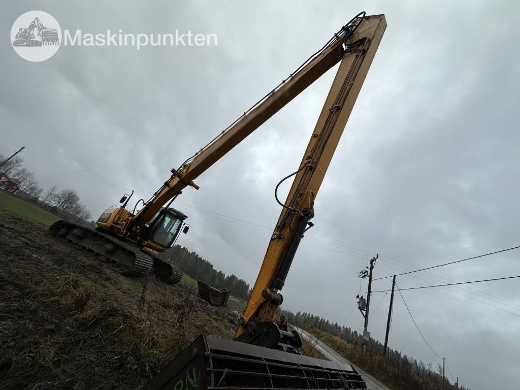 JCB JS 220 LC  - Crawler excavator: picture 3 JCB JS 220 LC  - Crawler excavator: picture 3