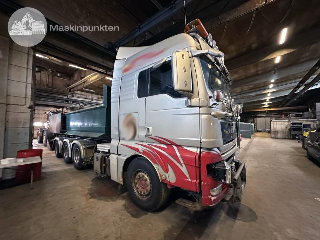 MAN TGX 35.540 - Hook lift truck: picture 2 MAN TGX 35.540 - Hook lift truck: picture 2