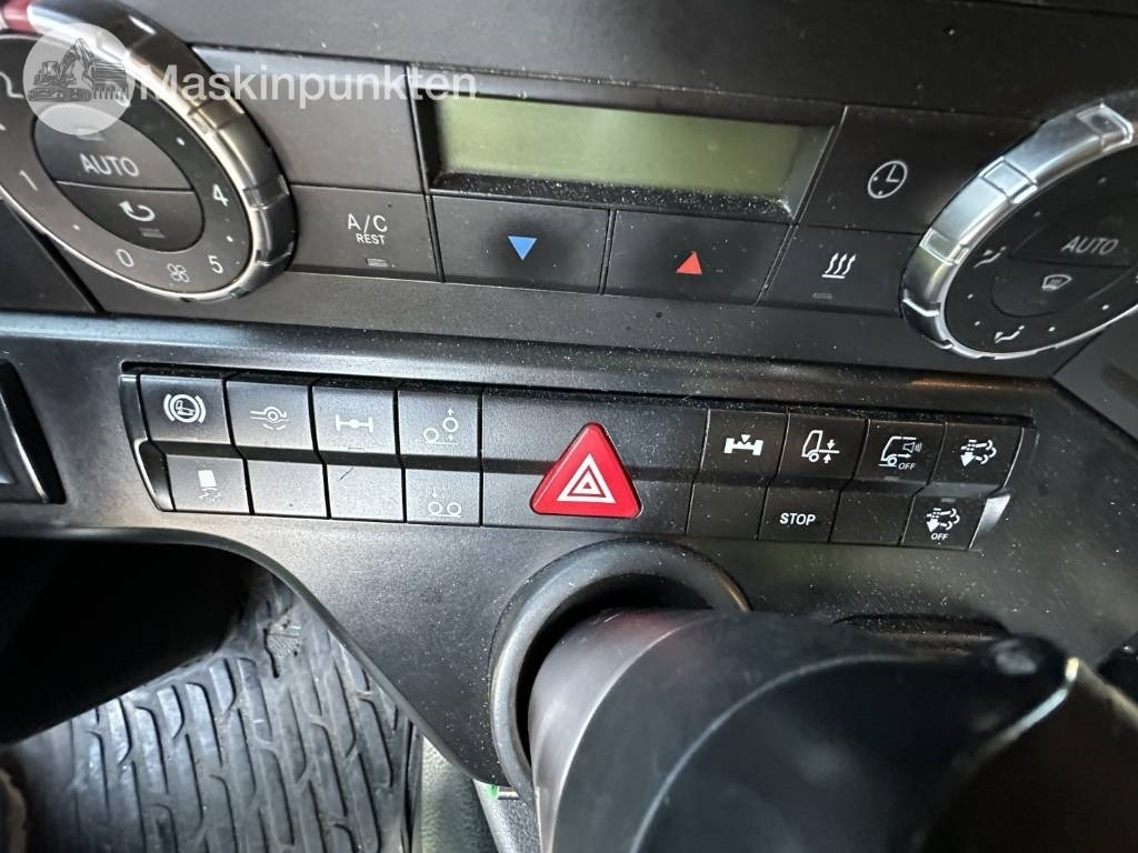 Refrigerator truck Mercedes-Benz Antos 963-0 C: picture 45