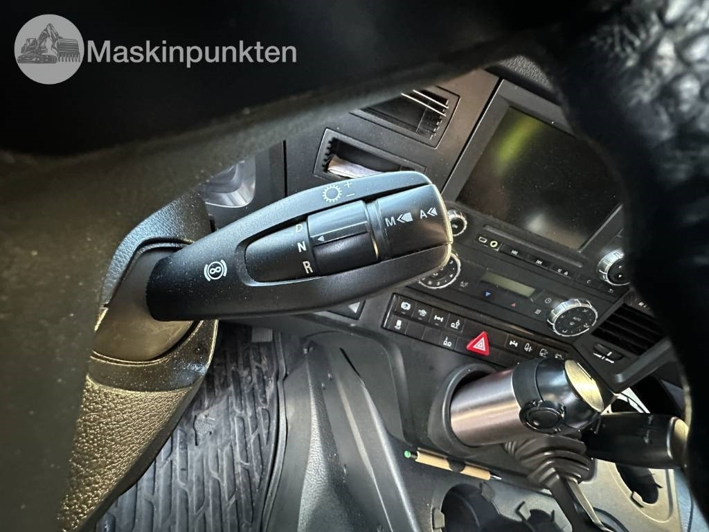 Refrigerator truck Mercedes-Benz Antos 963-0 C: picture 40