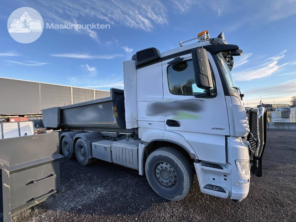 Mercedes-Benz Arocs 3251 - Hook lift truck: picture 1 Mercedes-Benz Arocs 3251 - Hook lift truck: picture 1