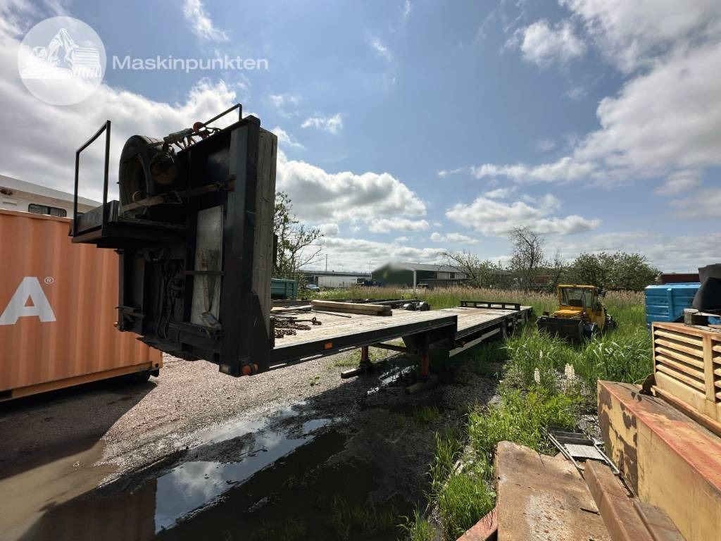 Renders RZOC 16.30 JUMBO - Dropside/ Flatbed semi-trailer: picture 1 Renders RZOC 16.30 JUMBO - Dropside/ Flatbed semi-trailer: picture 1