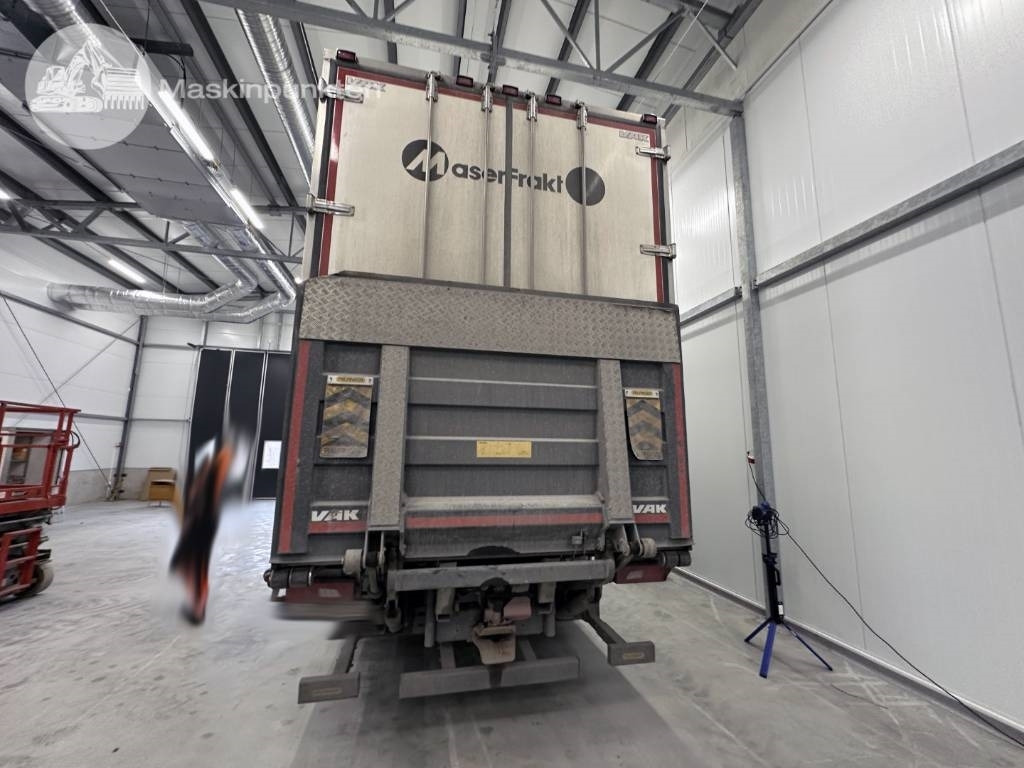 Scania R 520 - Refrigerator truck: picture 5 Scania R 520 - Refrigerator truck: picture 5
