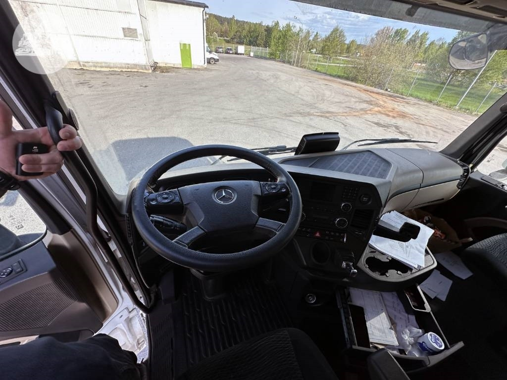 Tractor unit Mercedes-Benz Actros 2545: picture 21