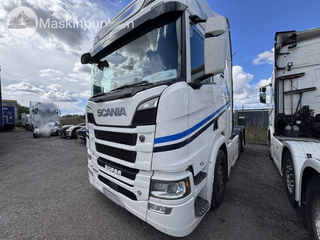 Scania R 520 - Tractor unit: picture 1 Scania R 520 - Tractor unit: picture 1
