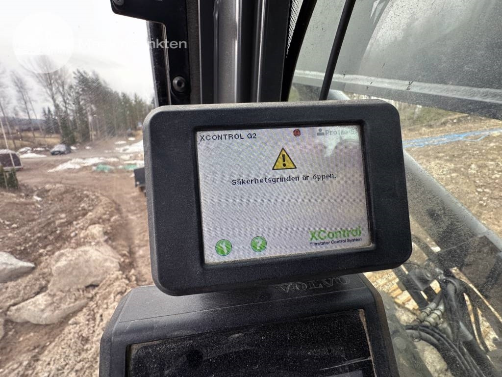 Crawler excavator Volvo EC 300 EL: picture 16