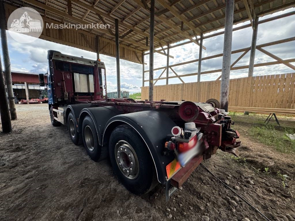 Volvo FH 16 550 - Hook lift truck: picture 2 Volvo FH 16 550 - Hook lift truck: picture 2