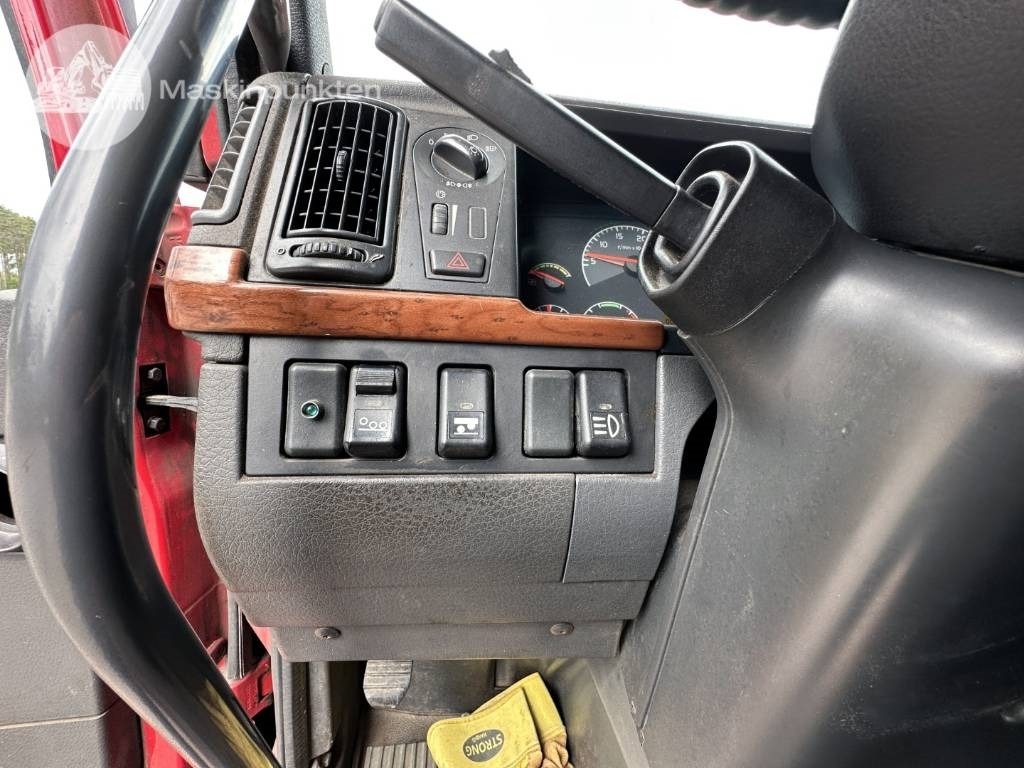 Timber truck Volvo FH 480: picture 30