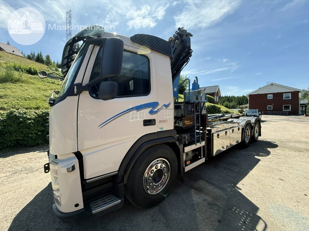 Volvo FM 330 - Crane truck: picture 1 Volvo FM 330 - Crane truck: picture 1