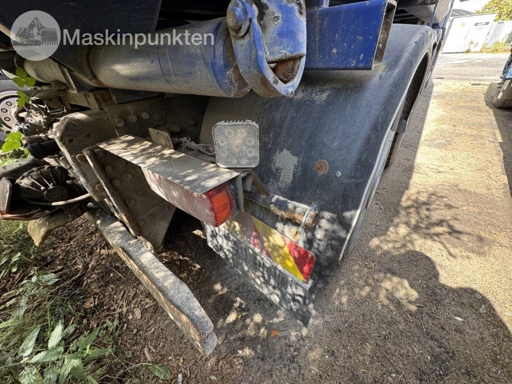 Container transporter/ Swap body truck Volvo FM 440 CAMELEONT + BERFLAK + BETONGBLANDARE: picture 17