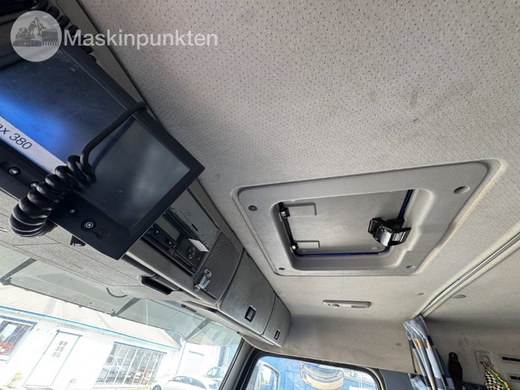 Container transporter/ Swap body truck Volvo FM 440 CAMELEONT + BERFLAK + BETONGBLANDARE: picture 40