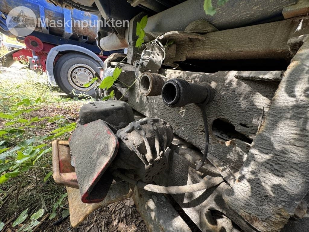 Container transporter/ Swap body truck Volvo FM 440 CAMELEONT + BERFLAK + BETONGBLANDARE: picture 16