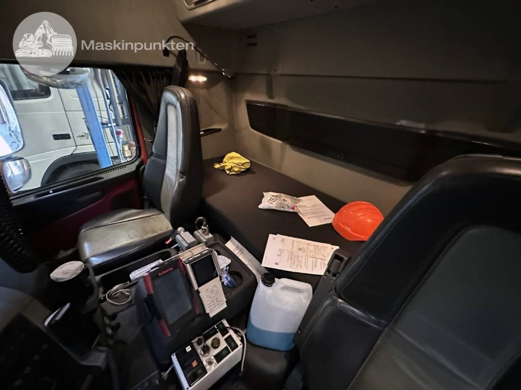 Container transporter/ Swap body truck Volvo FM 460 LAXO TMA: picture 14