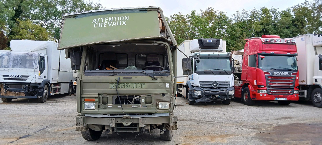 RENAULT M180 PORTEUR BETAILLERE - Horse truck: picture 2 RENAULT M180 PORTEUR BETAILLERE - Horse truck: picture 2