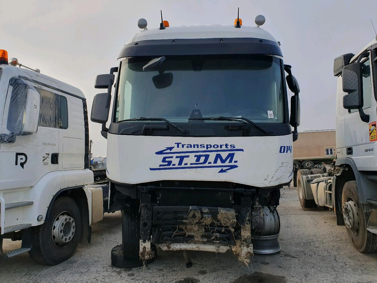 RENAULT T520 - Tractor unit: picture 2 RENAULT T520 - Tractor unit: picture 2
