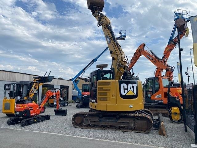 CAT 325 FL CR - Crawler excavator: picture 2 CAT 325 FL CR - Crawler excavator: picture 2