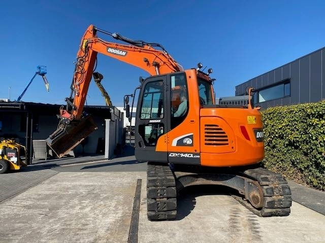 Crawler excavator Hitachi 135 US-6: picture 50