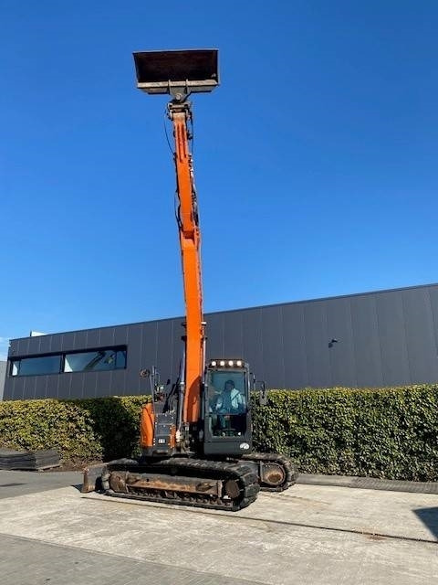 Crawler excavator Hitachi 135 US-6: picture 48