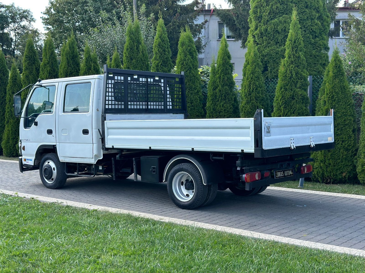 Isuzu 35 N TIPPER 3-SIDE KIPPER DOUBLE CABIN - Tipper van, Combi van: picture 5 Isuzu 35 N TIPPER 3-SIDE KIPPER DOUBLE CABIN - Tipper van, Combi van: picture 5