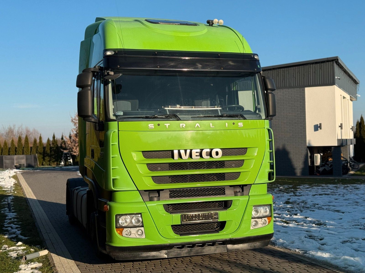 Iveco STRALIS 500 LOW DECK MANUAL - Tractor unit: picture 3 Iveco STRALIS 500 LOW DECK MANUAL - Tractor unit: picture 3