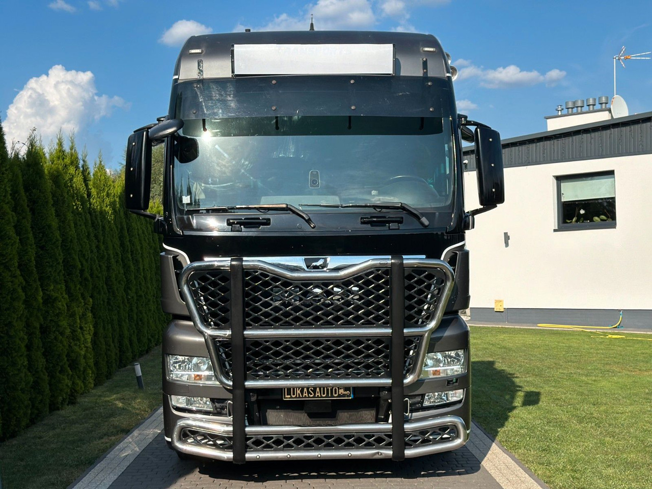 MAN TGX 18.580 D38 XXL RETARDER - Tractor unit: picture 2 MAN TGX 18.580 D38 XXL RETARDER - Tractor unit: picture 2