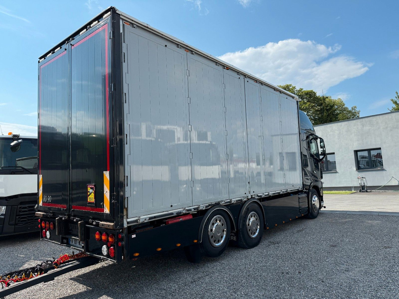 Box truck Volvo FH16 660 HP XL  TANDEM 6x2 LIMITED EDITION: picture 9