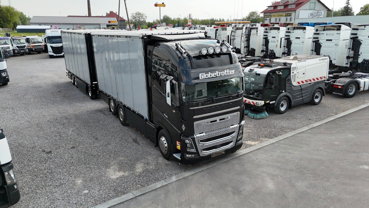 Volvo FH16 660 HP XL TANDEM 6x2 LIMITED EDITION - Curtainsider truck: picture 3 Volvo FH16 660 HP XL TANDEM 6x2 LIMITED EDITION - Curtainsider truck: picture 3
