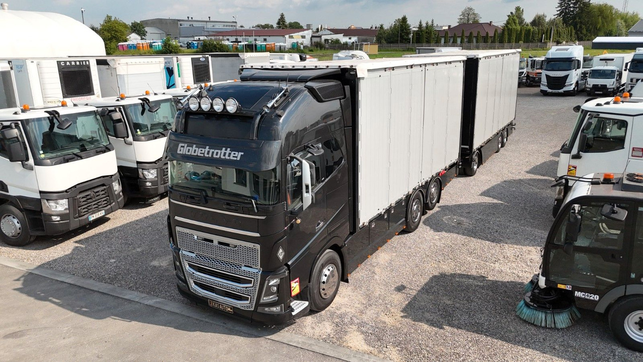 Volvo FH16 660 HP XL TANDEM 6x2 LIMITED EDITION - Curtainsider truck: picture 1 Volvo FH16 660 HP XL TANDEM 6x2 LIMITED EDITION - Curtainsider truck: picture 1