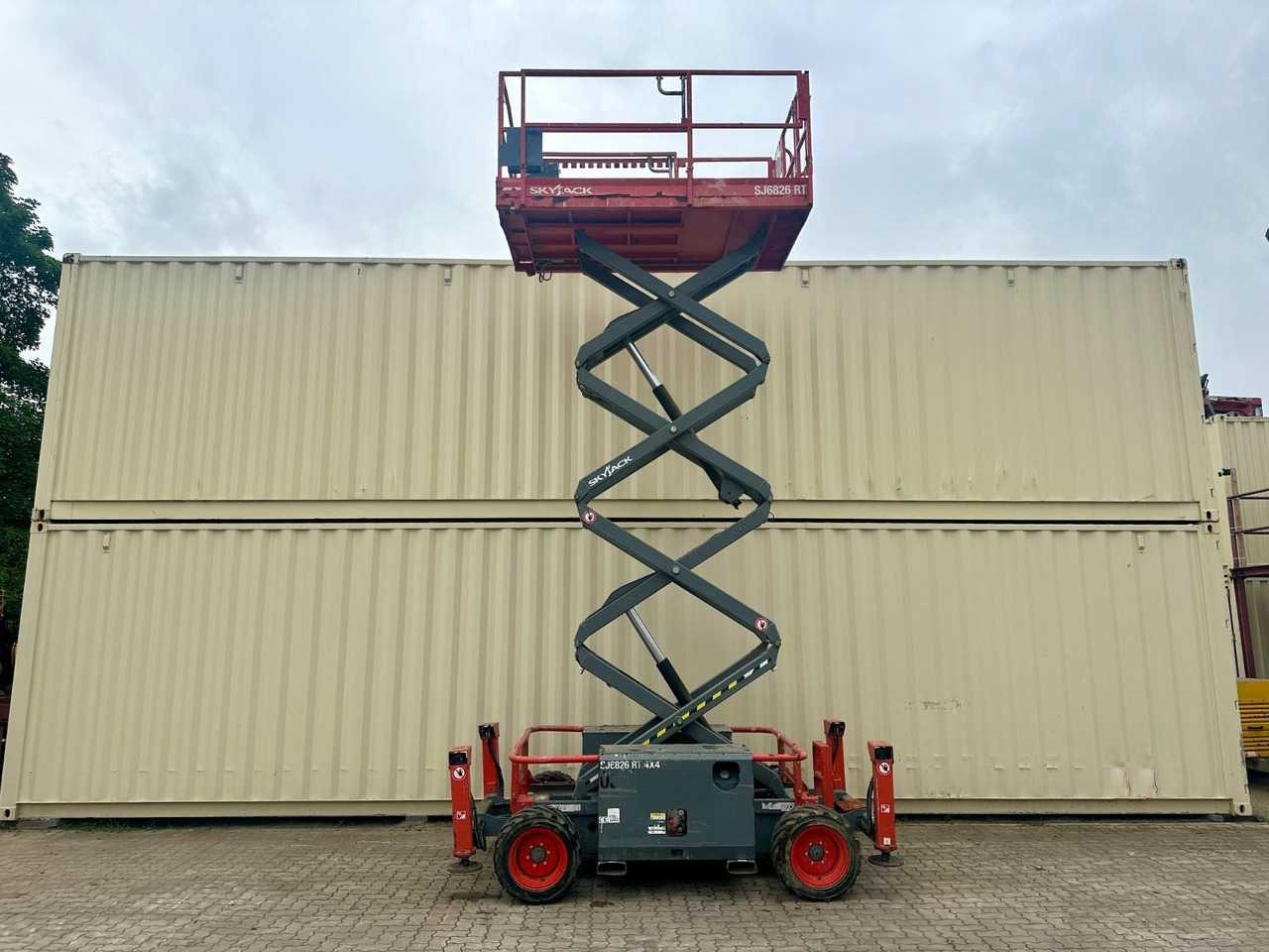 Skyjack SJ6826RT 4x4 Diesel, 9.9 Meter, 1.053 H - Truck mounted aerial platform: picture 2 Skyjack SJ6826RT 4x4 Diesel, 9.9 Meter, 1.053 H - Truck mounted aerial platform: picture 2
