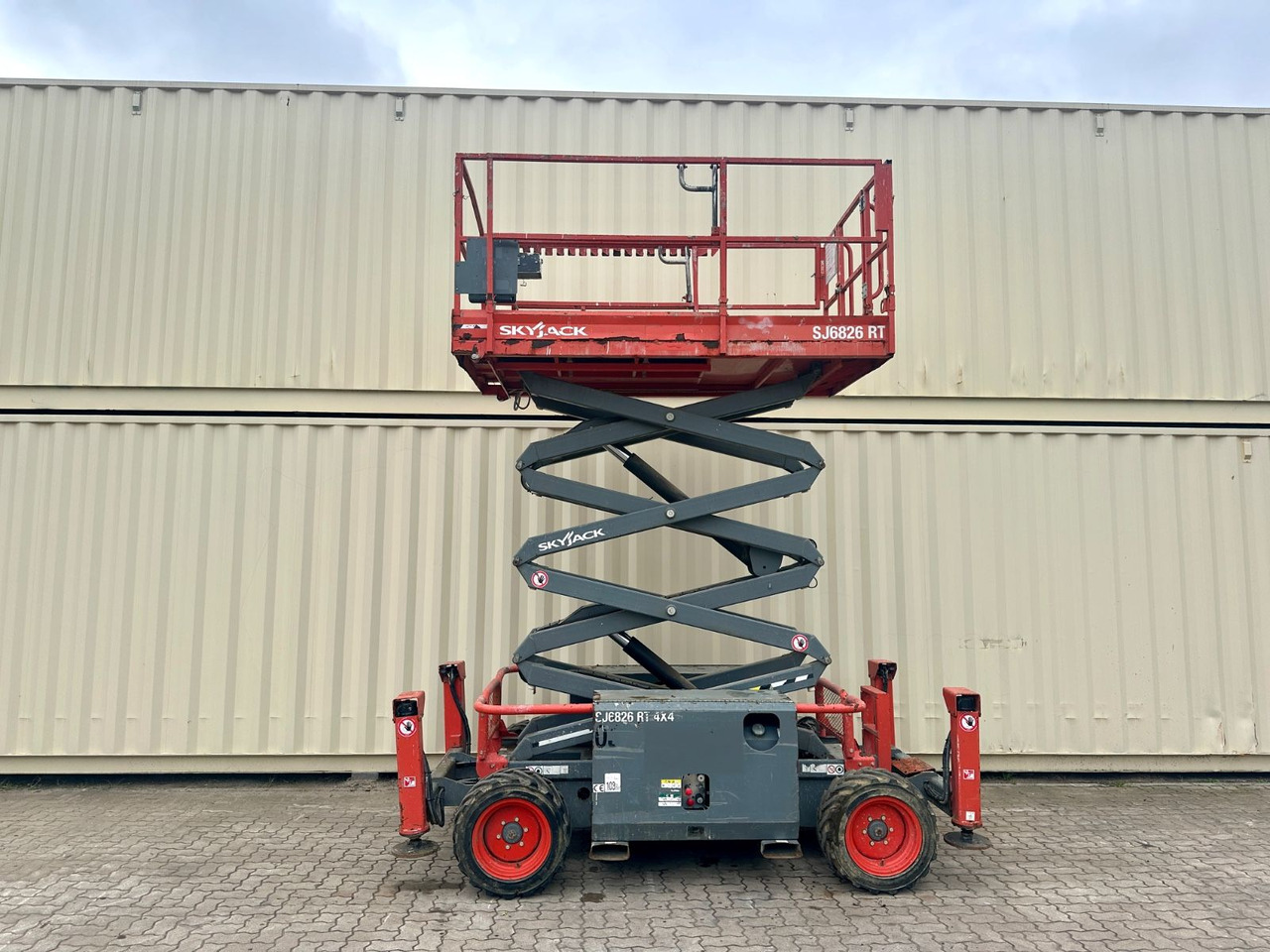 Skyjack SJ6826RT 4x4 Diesel, 9.9 Meter, 1.053 H - Truck mounted aerial platform: picture 1 Skyjack SJ6826RT 4x4 Diesel, 9.9 Meter, 1.053 H - Truck mounted aerial platform: picture 1