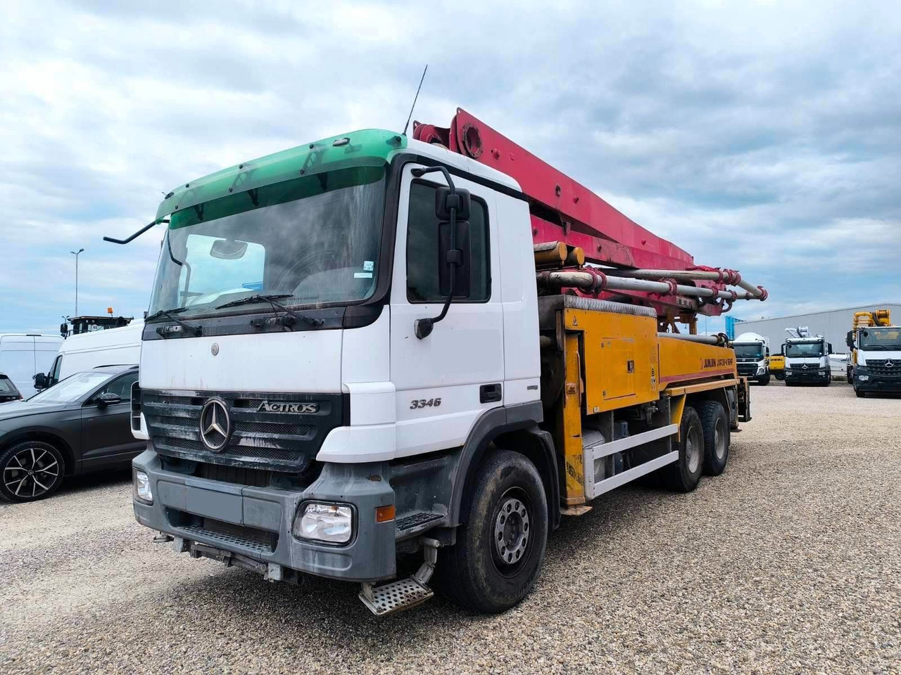 Mercedes-Benz ACTROS 3341 JUNJIN JXR 38-4 - Concrete pump truck: picture 3 Mercedes-Benz ACTROS 3341 JUNJIN JXR 38-4 - Concrete pump truck: picture 3