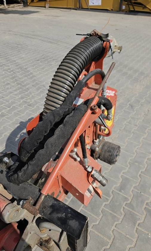 Concrete equipment Ditch Witch MicroTrench MT6 piła pod światłowód do cięcia asfaltu/betonu: picture 7