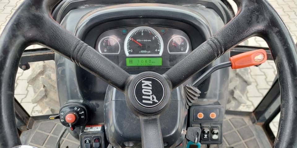 Farm tractor Kioti EX50 HST 50KM klimatyzacja przedni TUZ: picture 12 Farm tractor Kioti EX50 HST 50KM klimatyzacja przedni TUZ: picture 12