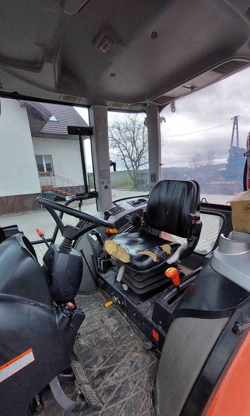 Farm tractor Kioti EX50 HST 50KM klimatyzacja przedni TUZ: picture 11 Farm tractor Kioti EX50 HST 50KM klimatyzacja przedni TUZ: picture 11