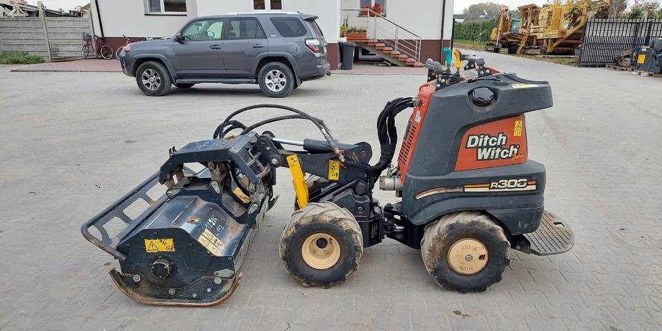Rotadairon BRD50 mulczer kosiarka Ditch Witch R300, Avant - Garden mower: picture 1 Rotadairon BRD50 mulczer kosiarka Ditch Witch R300, Avant - Garden mower: picture 1