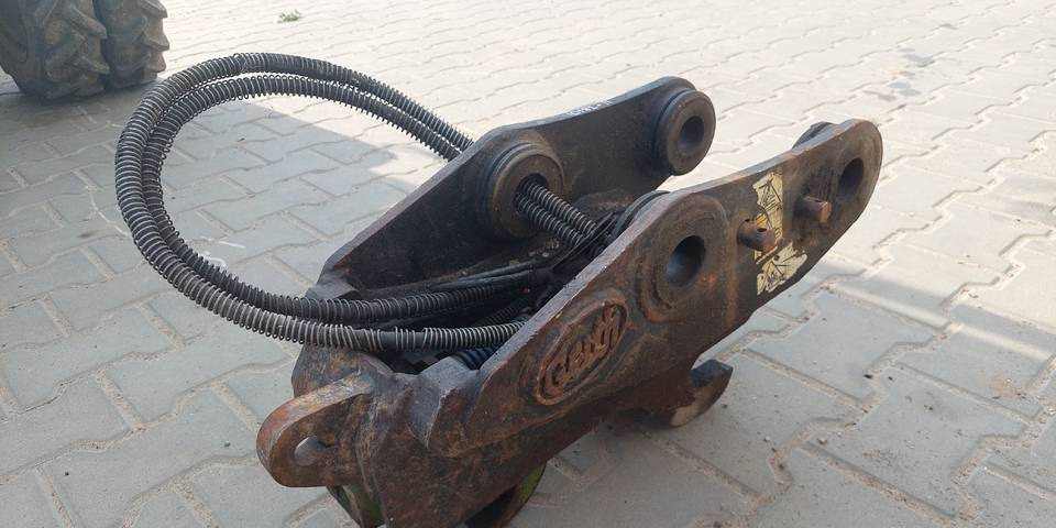 Szybkozłącze hydrauliczne Geith na sworzeń 45mm Kubota U50 - Quick coupler: picture 3 Szybkozłącze hydrauliczne Geith na sworzeń 45mm Kubota U50 - Quick coupler: picture 3