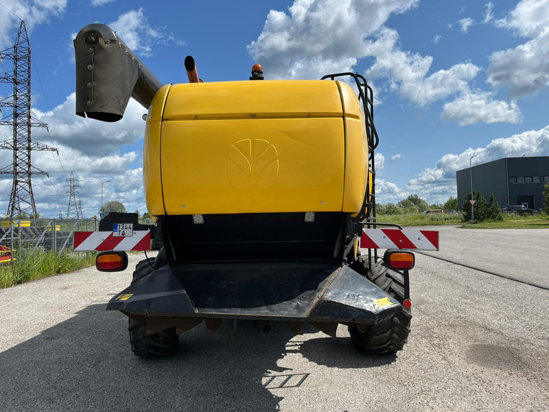 New Holland CX 860 - Combine harvester: picture 4 New Holland CX 860 - Combine harvester: picture 4
