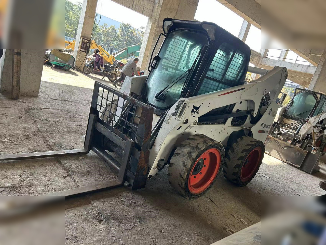 BOBCAT S750 - Skid steer loader: picture 3 BOBCAT S750 - Skid steer loader: picture 3