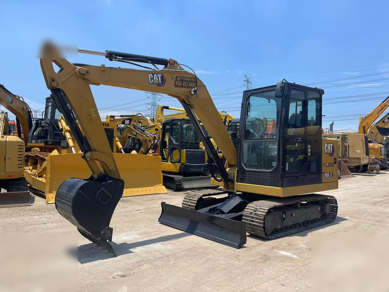 CATERPILLAR 305.5 - Mini excavator: picture 1 CATERPILLAR 305.5 - Mini excavator: picture 1