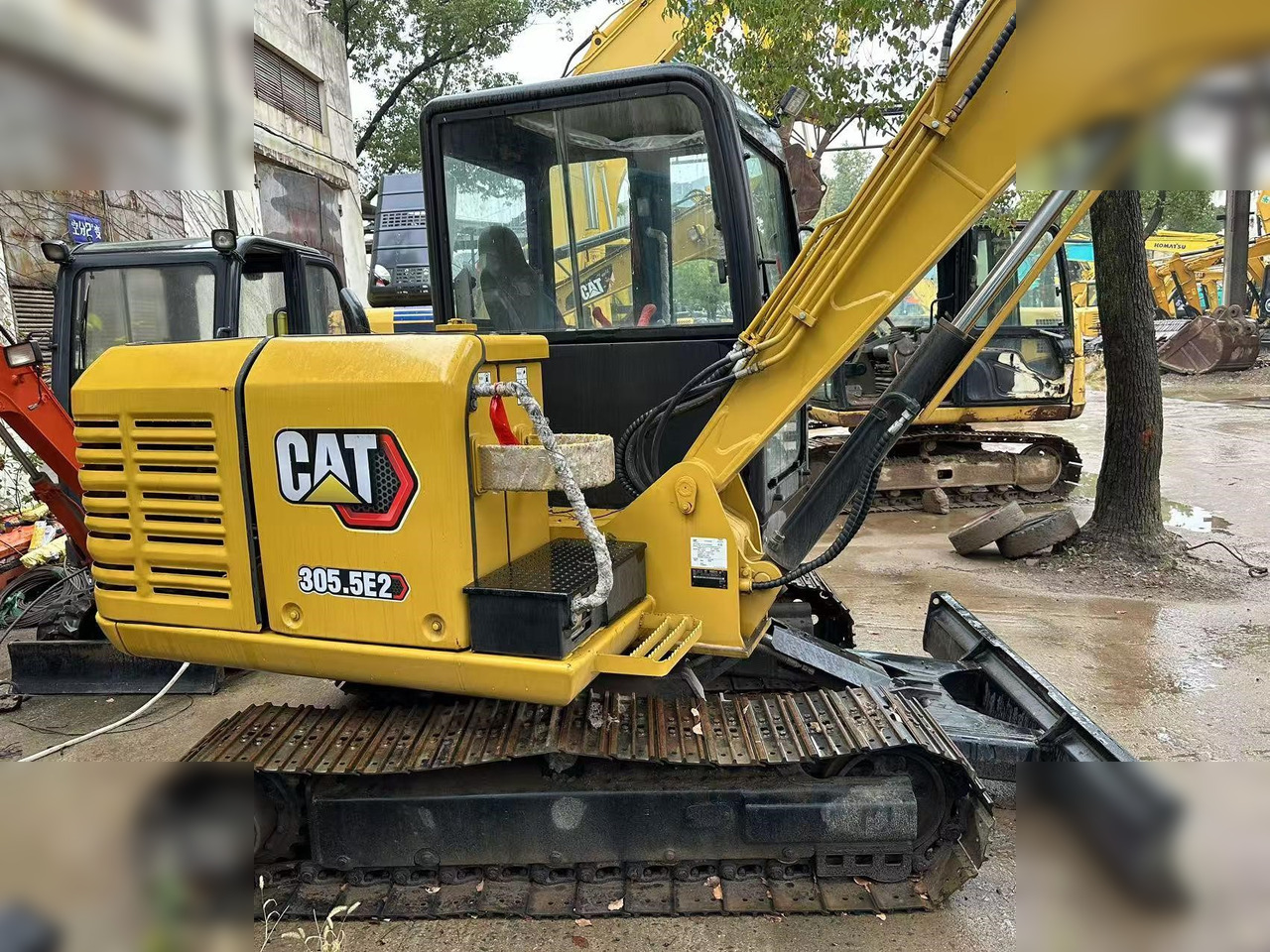 CATERPILLAR 305.5E - Mini excavator: picture 2 CATERPILLAR 305.5E - Mini excavator: picture 2