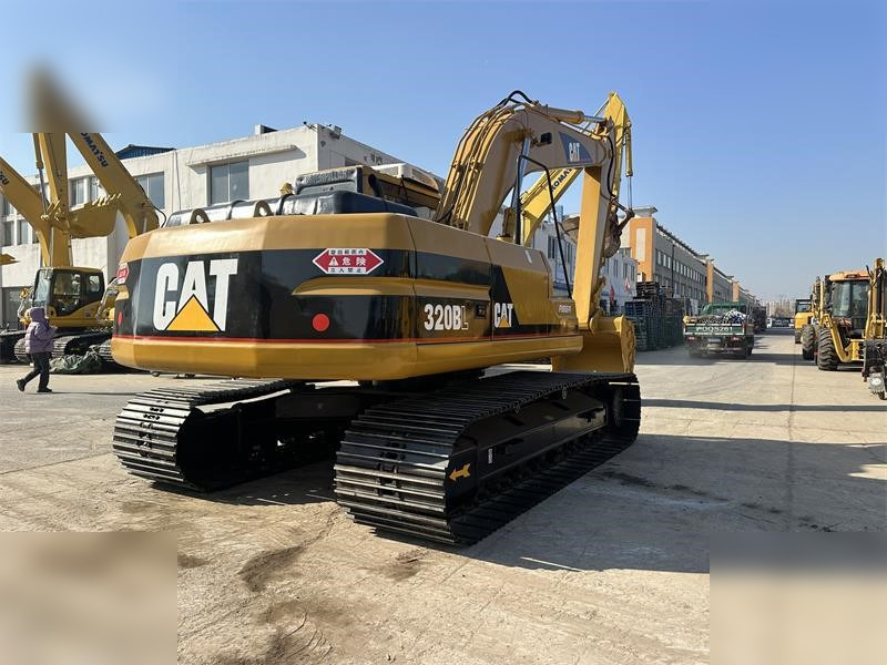CATERPILLAR 320BL - Crawler excavator: picture 4 CATERPILLAR 320BL - Crawler excavator: picture 4