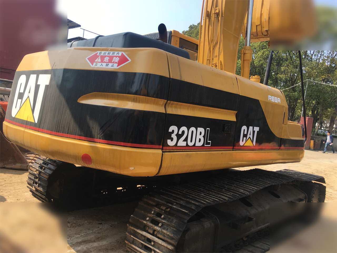 CATERPILLAR 320BL - Crawler excavator: picture 1 CATERPILLAR 320BL - Crawler excavator: picture 1