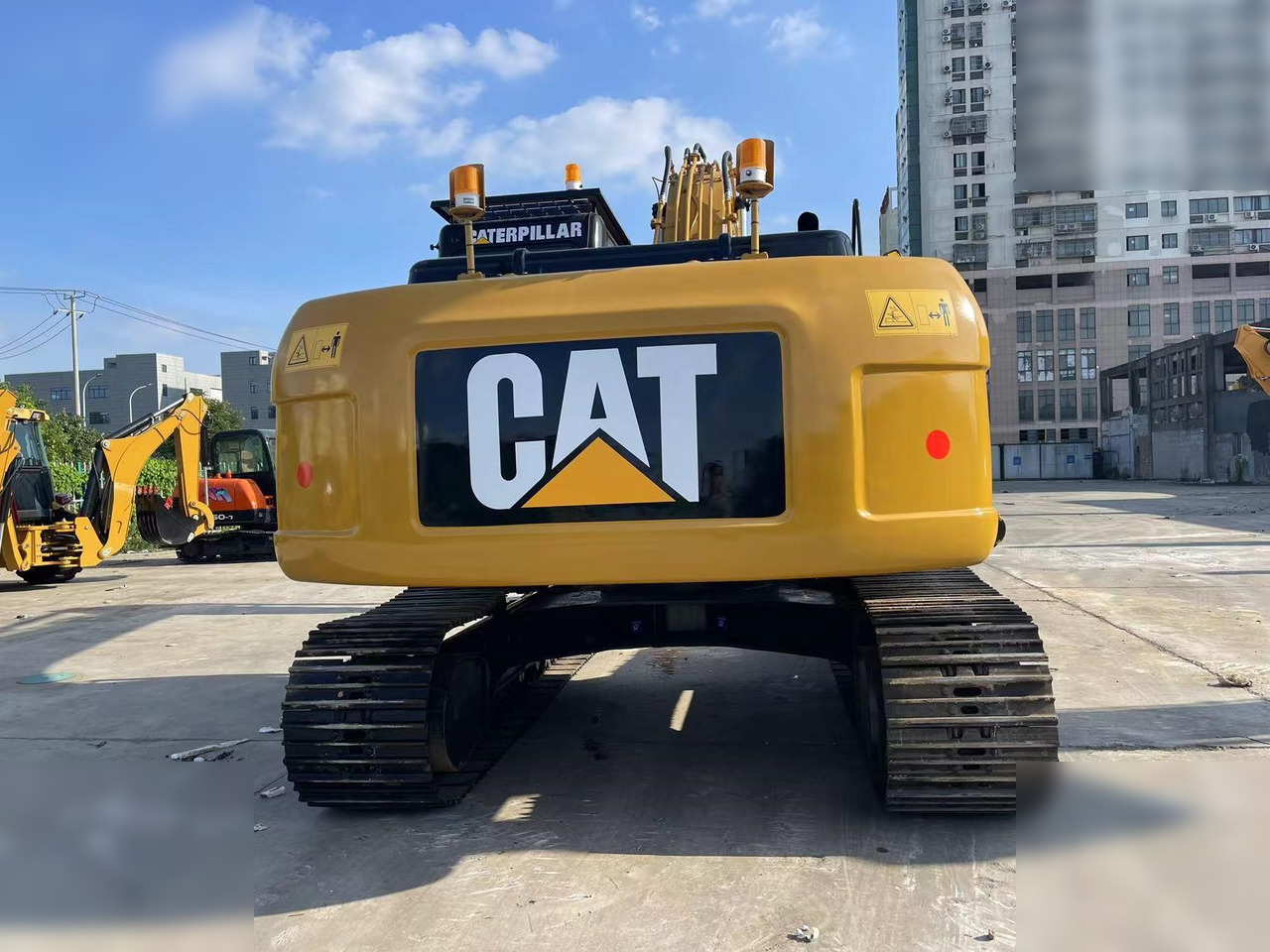 CATERPILLAR 320DL - Crawler excavator: picture 2 CATERPILLAR 320DL - Crawler excavator: picture 2