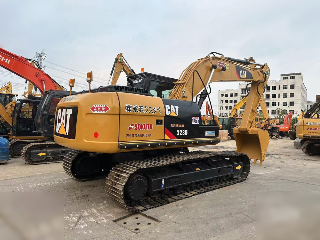 CATERPILLAR 323DL - Crawler excavator: picture 4 CATERPILLAR 323DL - Crawler excavator: picture 4