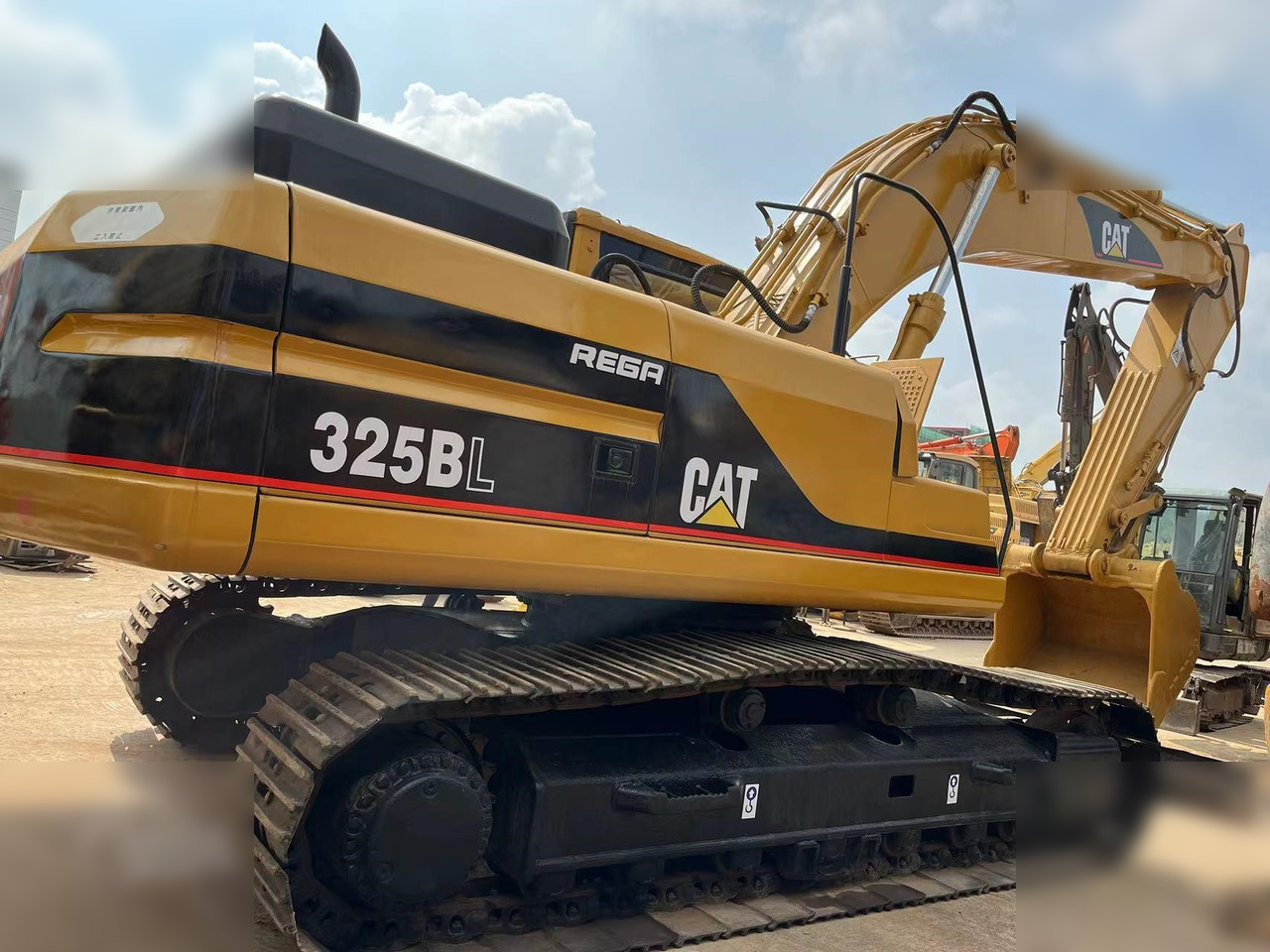 CATERPILLAR 325BL - Crawler excavator: picture 3 CATERPILLAR 325BL - Crawler excavator: picture 3