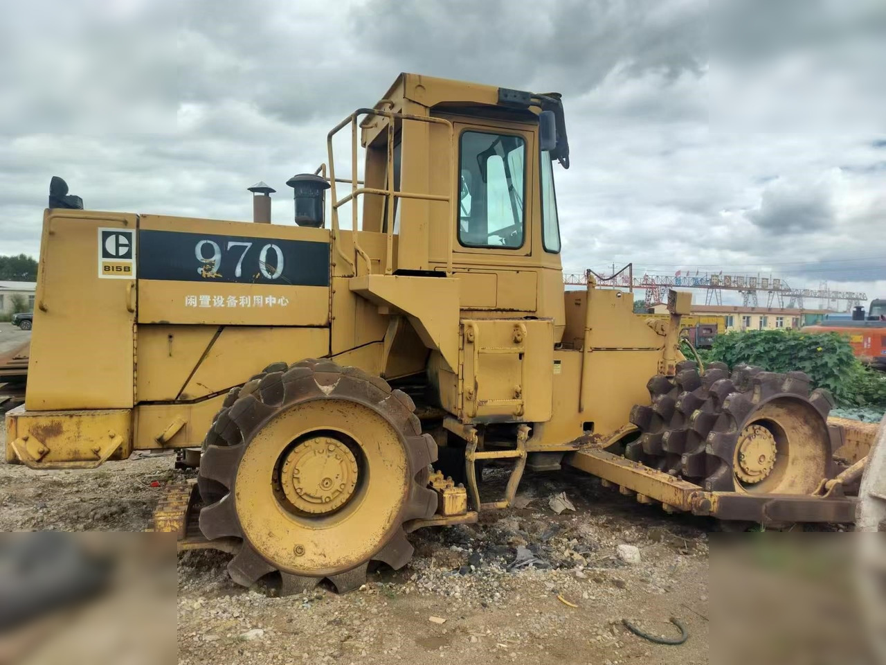 CATERPILLAR 815B - Road roller: picture 1 CATERPILLAR 815B - Road roller: picture 1