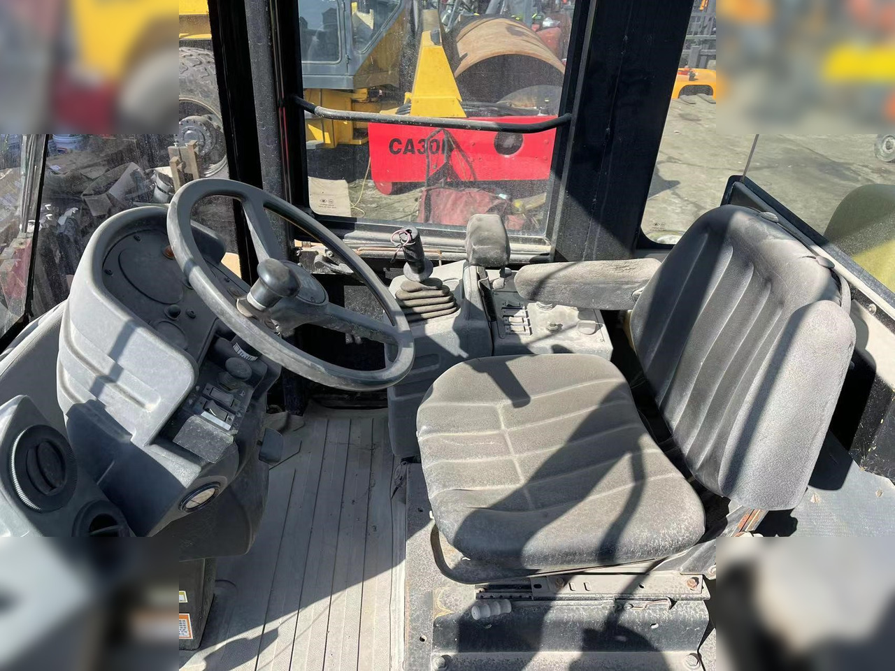 CATERPILLAR CS-583D - Roller: picture 4 CATERPILLAR CS-583D - Roller: picture 4